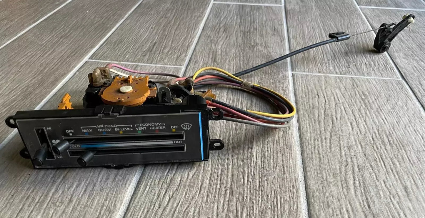 78-88 Chevrolet Monte Carlo Cutlass AC Temperature Climate Control Unit G-body