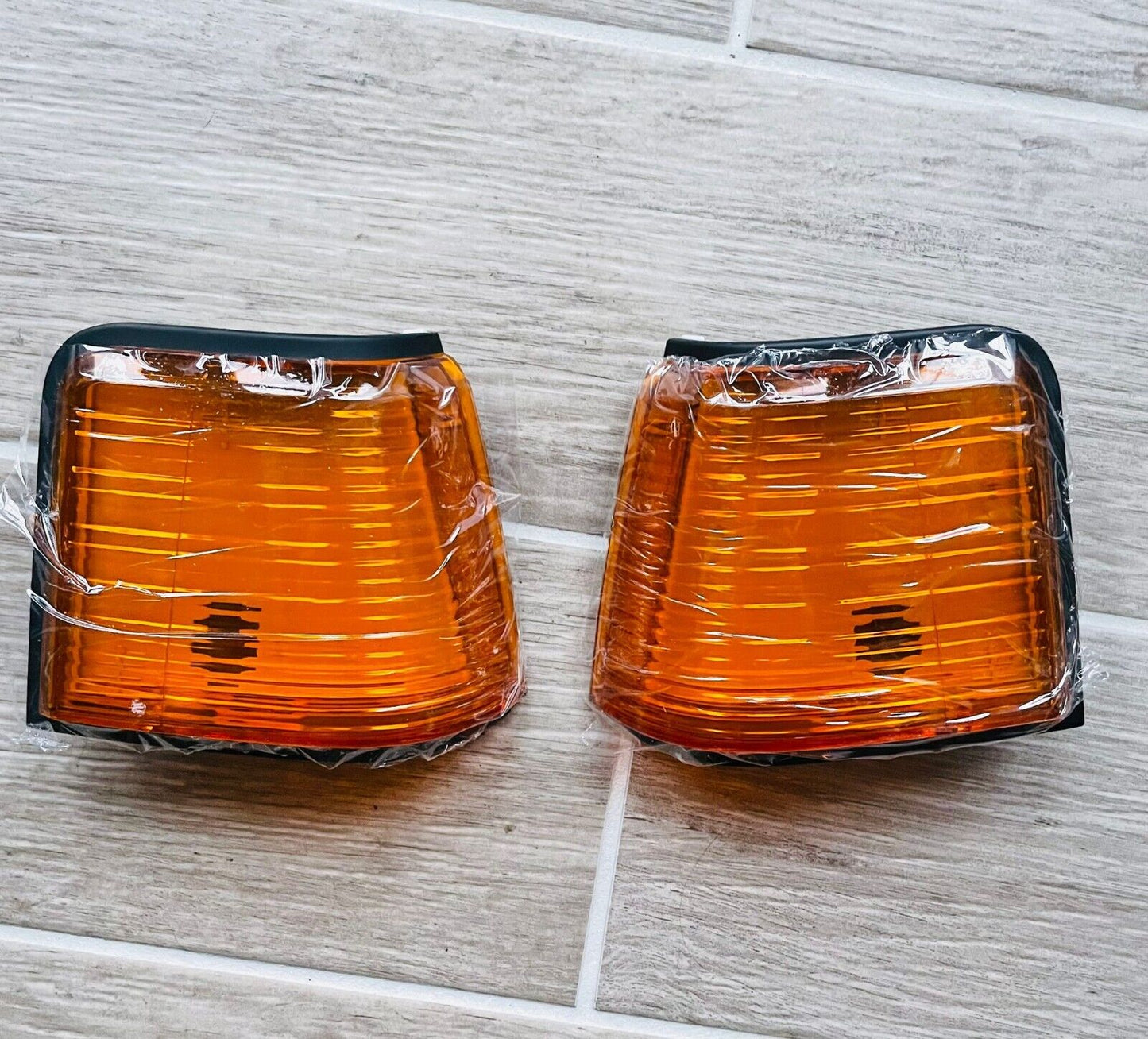 1986-88 Cutlass Supreme Euro Headlight Corner Marker Lights RH