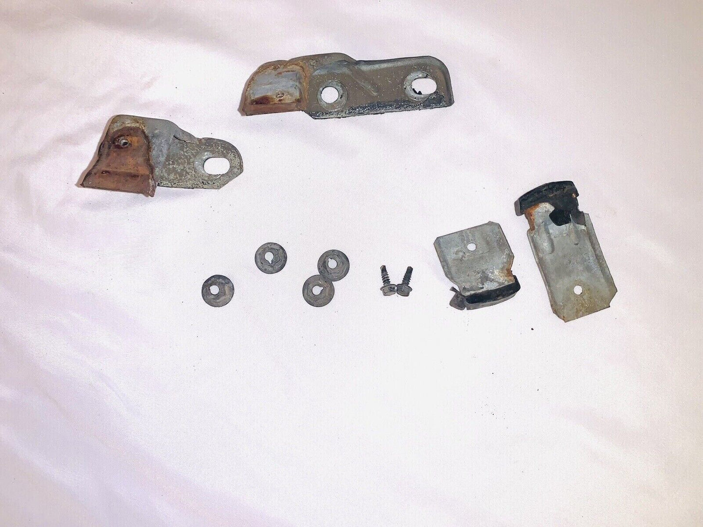 78 - 88 El Camino Monte Carlo Malibu Cutlass Windshield Cowl Brackets Stops