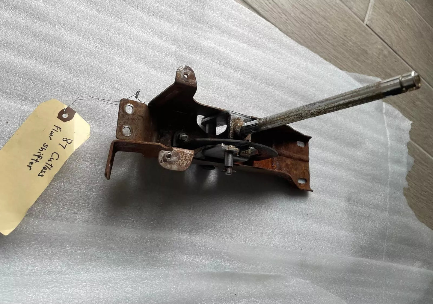 78-88 Gbody Olds Cutlass 442 Automatic Floor Shifter Assembly