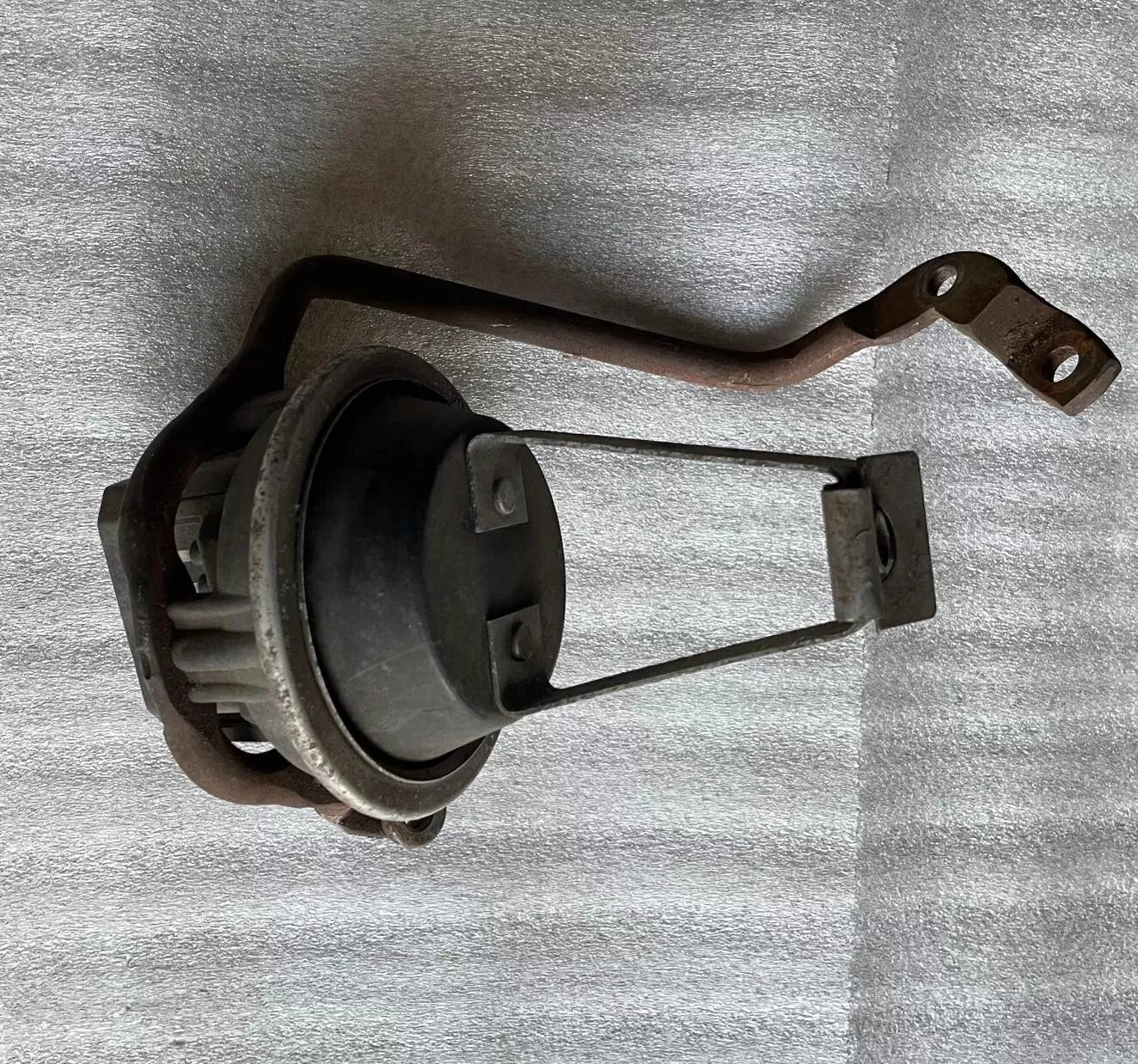 1984-1987 Oldsmobile Cutlass Supreme Cruise Vacuum Pump