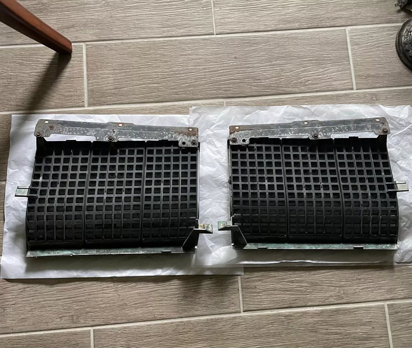 81-86 Oldsmobile Cutlass Supreme Header Panel Grill Set