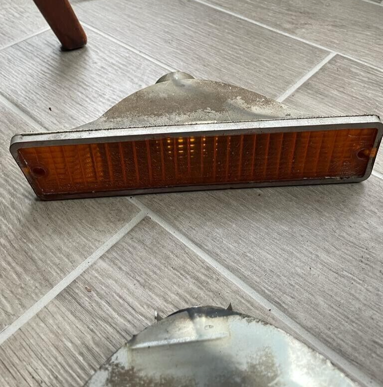 1981-1988 Oldsmobile Cutlass 2 Door Front Turn Signal Lens Set OEM G-body