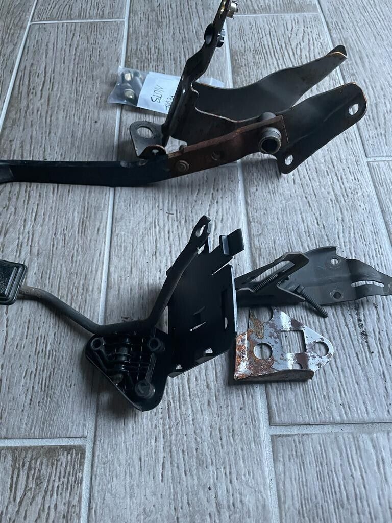 1978-1988 Monte Carlo G Body Malibu Cutlass El Camino Brake & Gas Pedal Assembly