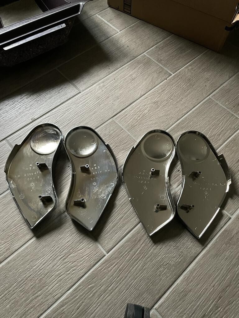 1978-1988 Olds Cutlass Bucket Seat Chrome Seat Hinge Covers