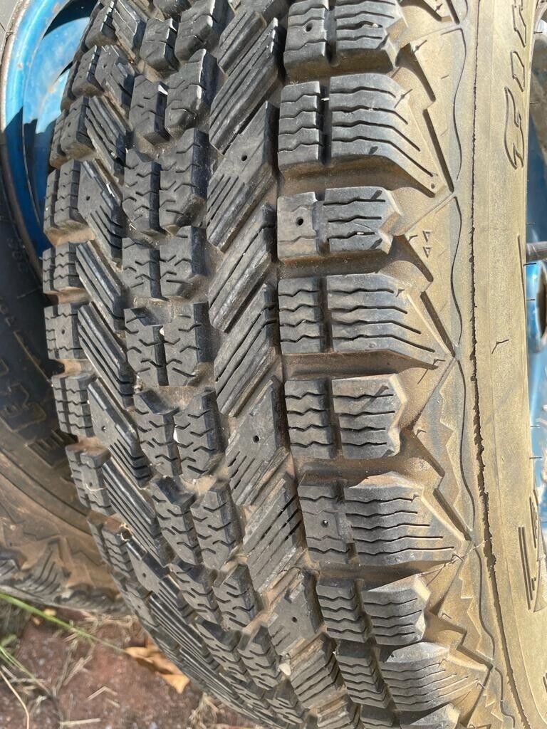 tires Tire 215/70r15 for both tires only