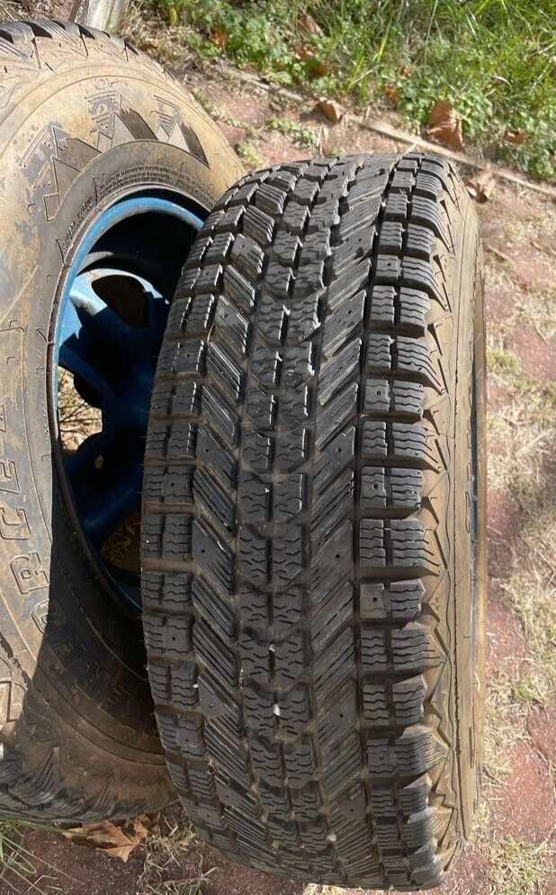 tires Tire 215/70r15 for both tires only