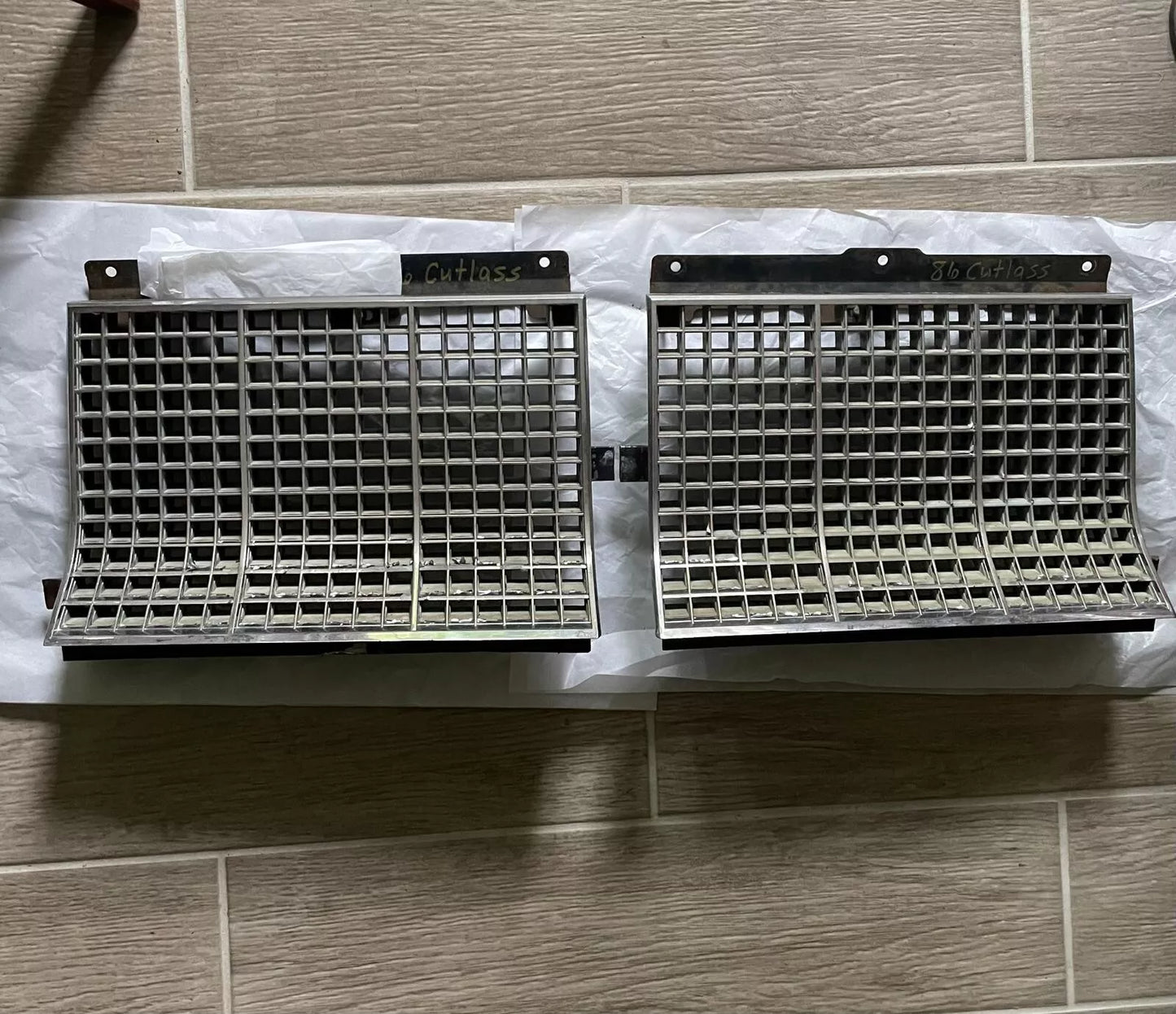81-86 Oldsmobile Cutlass Supreme Header Panel Grill Set