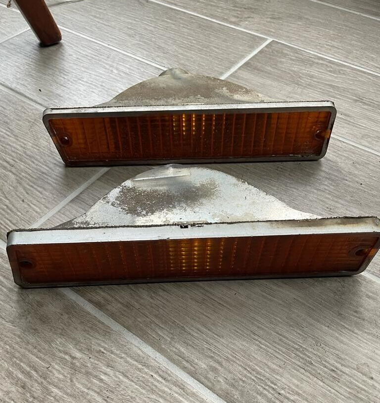 1981-1988 Oldsmobile Cutlass 2 Door Front Turn Signal Lens Set OEM G-body
