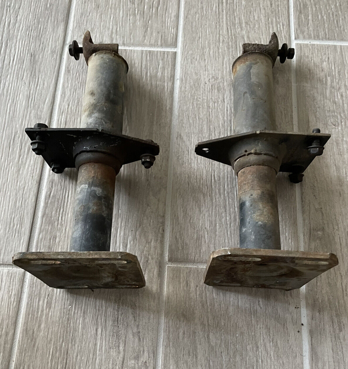 81-88 Oldmobile Cutlass Front Bumper Mounting Shocks G-Body