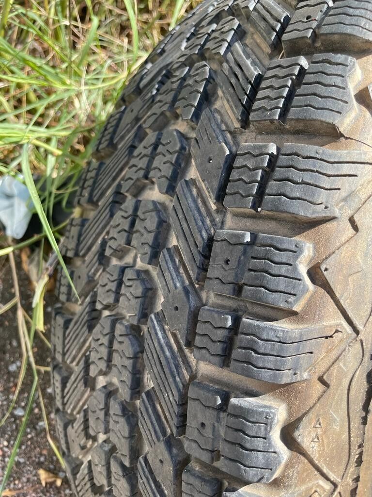 tires Tire 215/70r15 for both tires only