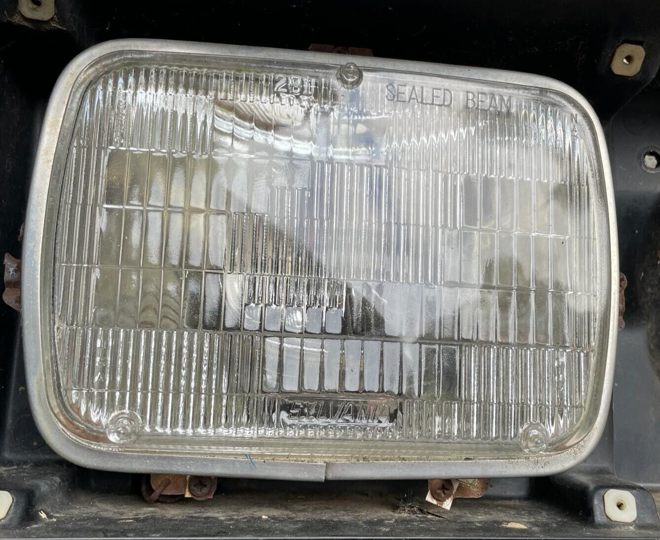 1978-1981 Chevy Monte Carlo Malibu Gbody Headlight Lamp Buckets